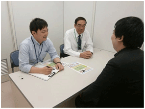 相談窓口の様子の写真