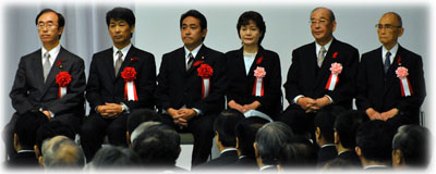 6名の臨席者の写真